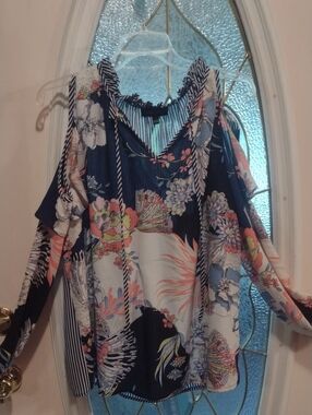 Melissa Paige Navy Floral Cold-Shoulder V-Neck Top with Coral Accents